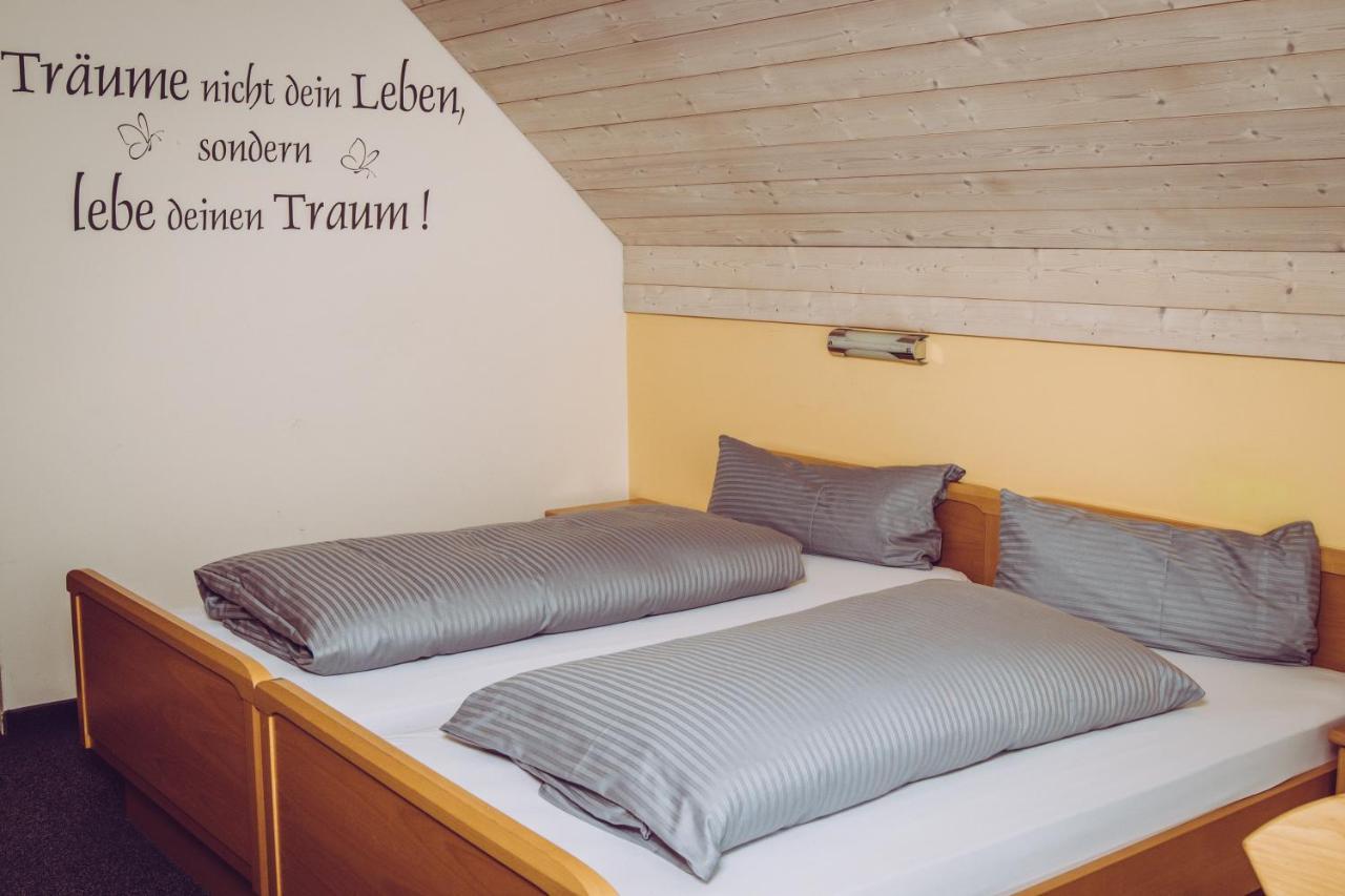 Gasthof Zur Bruecke Kaufering Ngoại thất bức ảnh