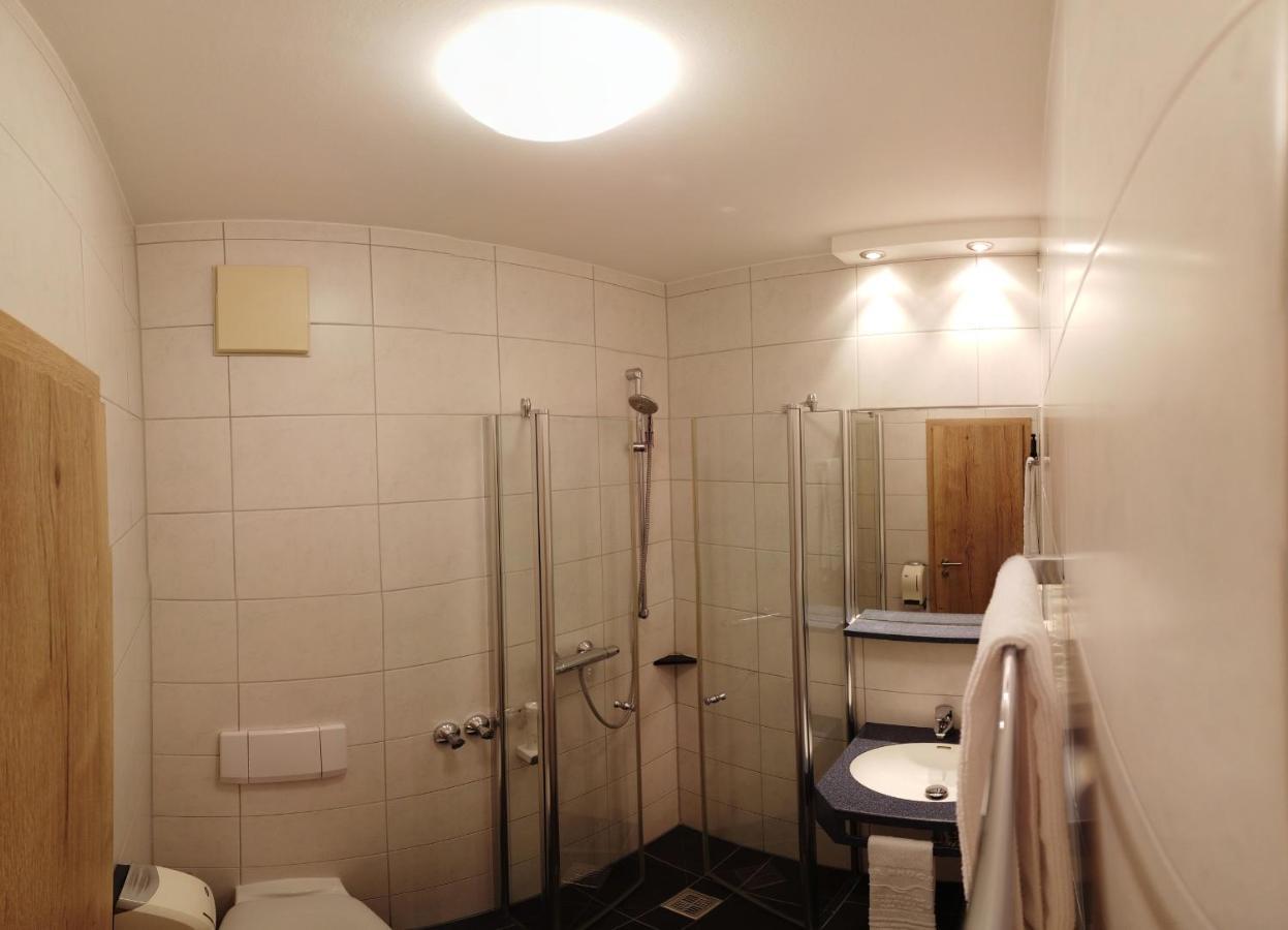 Gasthof Zur Bruecke Kaufering Ngoại thất bức ảnh